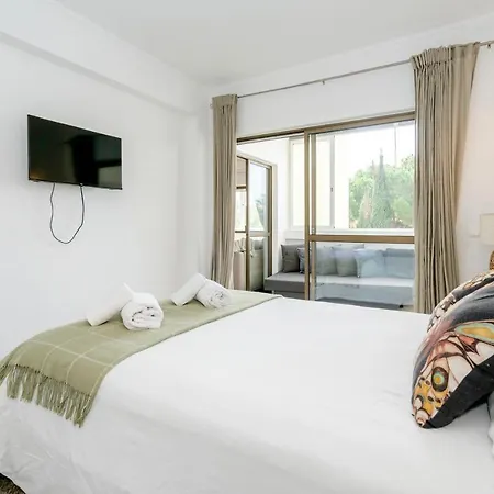 Spacious 1 Bed In W/ Fast Wifi & Pool Apartamento *