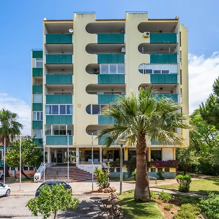 Spacious 1 Bed In W/ Fast Wifi & Pool