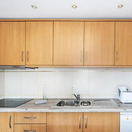 Spacious 1 Bed In W/ Fast Wifi & Pool 公寓 *